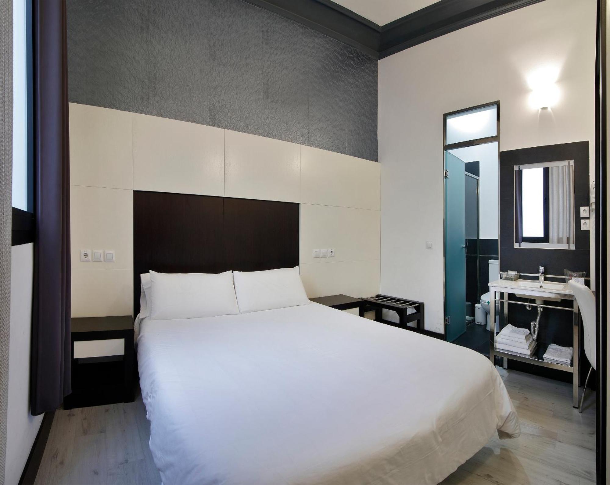 Alhambra Suites — Photos 1