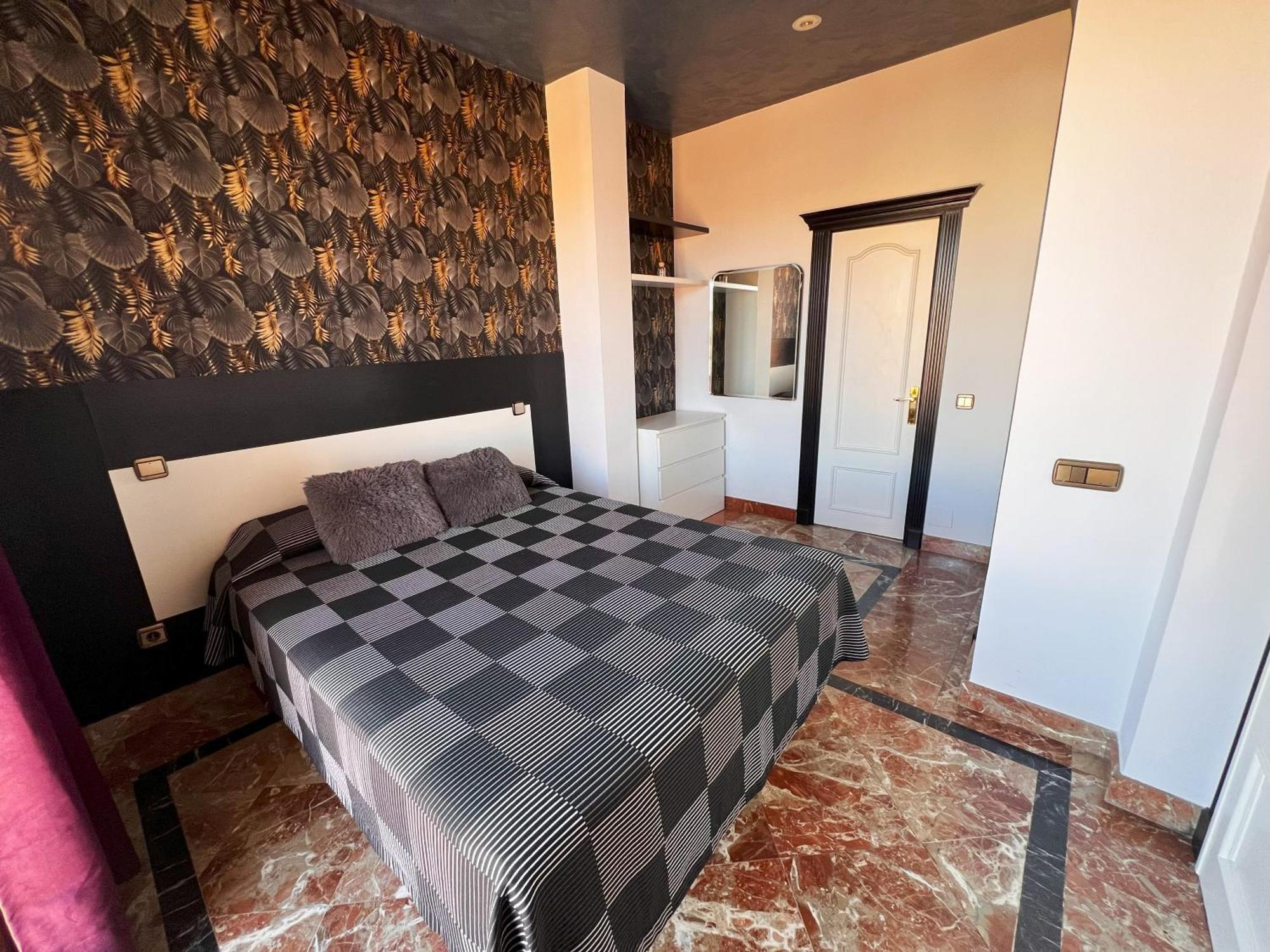 Alhambra Suites — Photos 3